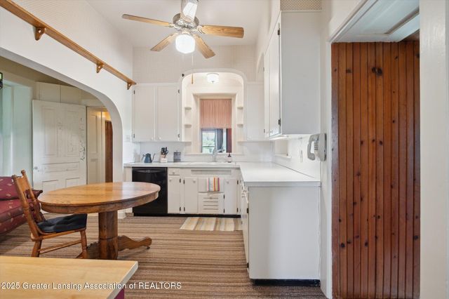 388 W Grand Ledge Highway, Grand Ledge, MI 48837