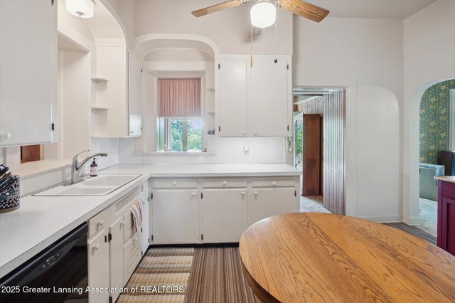 388 W Grand Ledge Highway, Grand Ledge, MI 48837