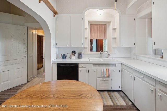 388 W Grand Ledge Highway, Grand Ledge, MI 48837