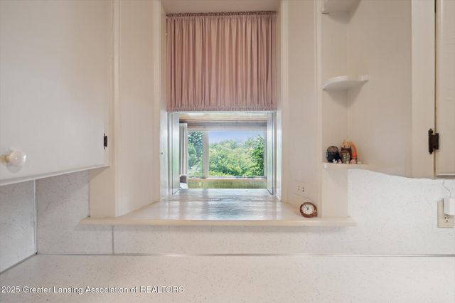 388 W Grand Ledge Highway, Grand Ledge, MI 48837