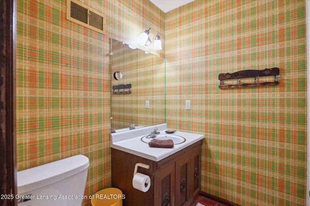 388 W Grand Ledge Highway, Grand Ledge, MI 48837