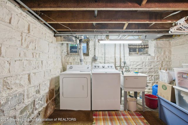 388 W Grand Ledge Highway, Grand Ledge, MI 48837