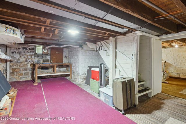 388 W Grand Ledge Highway, Grand Ledge, MI 48837