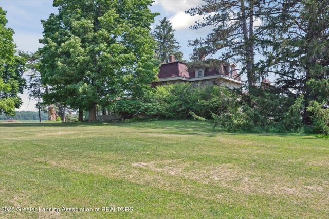 388 W Grand Ledge Highway, Grand Ledge, MI 48837