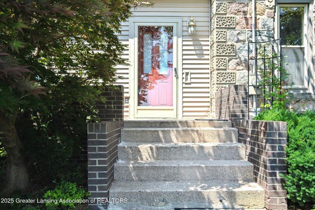 388 W Grand Ledge Highway, Grand Ledge, MI 48837