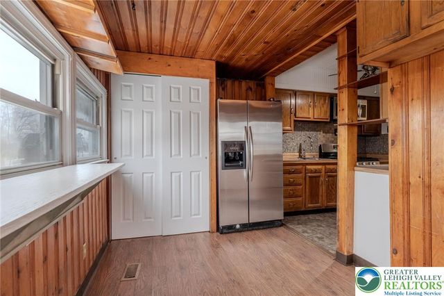 217 Crest Avenue, Bethlehem, PA 18015