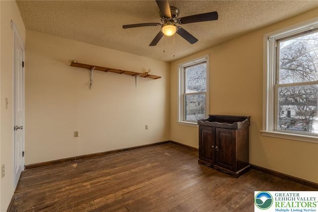 217 Crest Avenue, Bethlehem, PA 18015