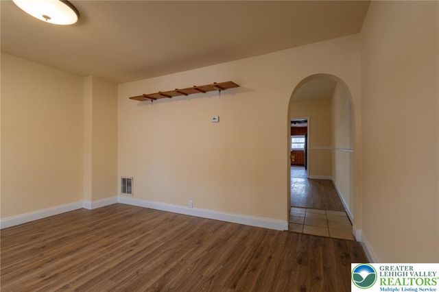 217 Crest Avenue, Bethlehem, PA 18015