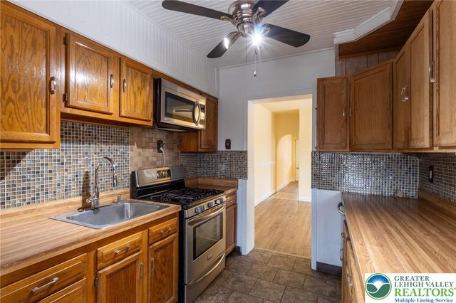 217 Crest Avenue, Bethlehem, PA 18015