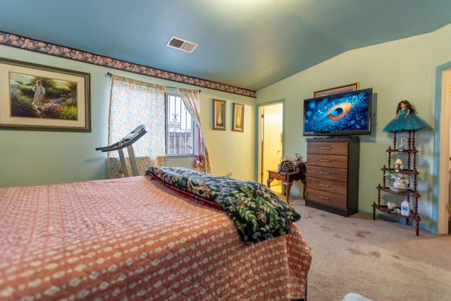 917 E Fresno Street, Avenal, CA 93204