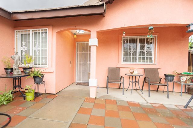 917 E Fresno Street, Avenal, CA 93204