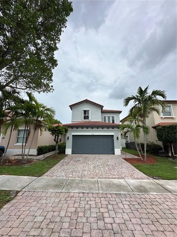 3761 NE 10th St, Homestead, FL 33033