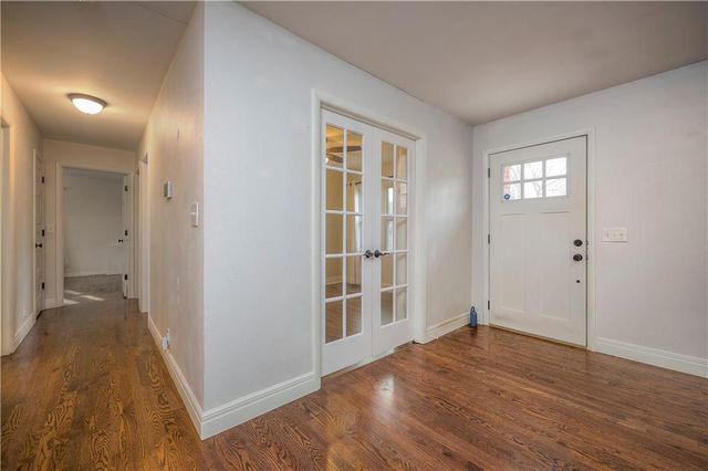 5841 Blackhoof Trail, Merriam, KS 66203