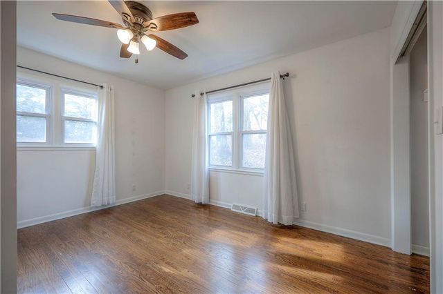 5841 Blackhoof Trail, Merriam, KS 66203