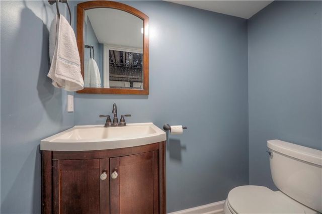 5841 Blackhoof Trail, Merriam, KS 66203