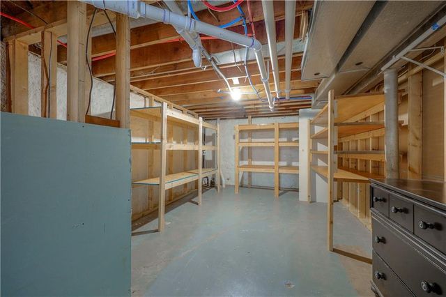 5841 Blackhoof Trail, Merriam, KS 66203