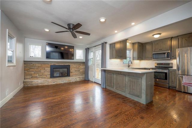 5841 Blackhoof Trail, Merriam, KS 66203