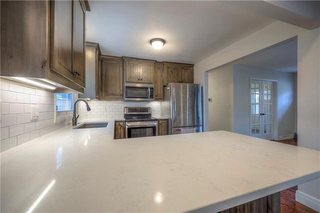 5841 Blackhoof Trail, Merriam, KS 66203