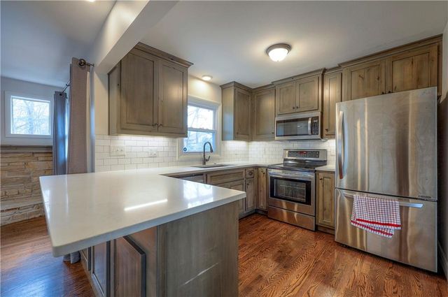 5841 Blackhoof Trail, Merriam, KS 66203