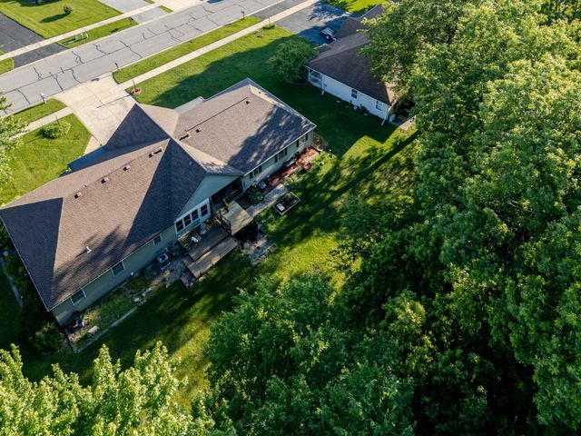 2136 Texas Street, Chesterton, IN 46304