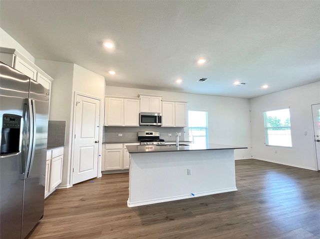 10501 Steinbeck DR, Austin, TX 78747