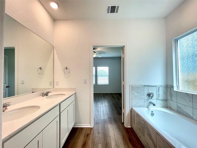 10501 Steinbeck DR, Austin, TX 78747