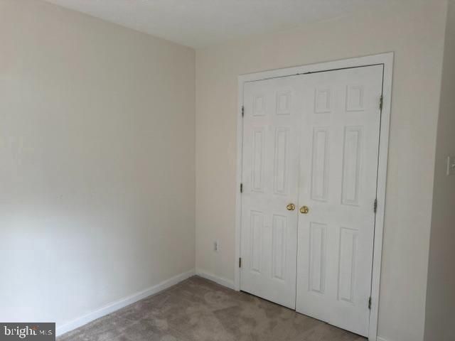 4 E SHETLAND CT, Newark, DE 19711