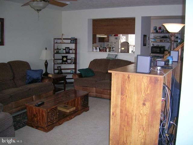 4 E SHETLAND CT, Newark, DE 19711