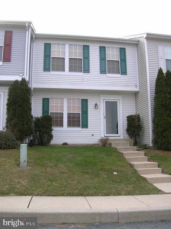 4 E SHETLAND CT, Newark, DE 19711