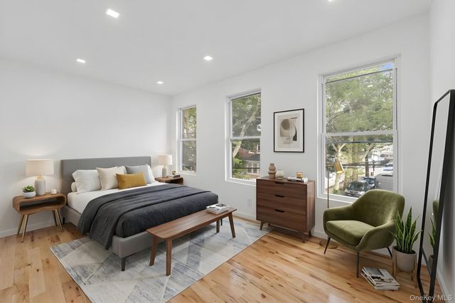 13119 86th Road, Richmond Hill, NY 11418