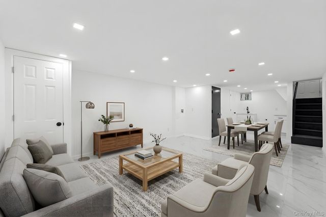 13119 86th Road, Richmond Hill, NY 11418