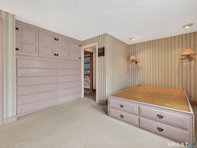 37 North Stonington Road, Stonington, CT 06378