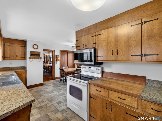 37 North Stonington Road, Stonington, CT 06378