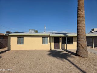 2144 E CORONA Avenue, Phoenix, AZ 85040