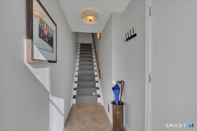 1001 Old Colony Road APT 4-1, Meriden, CT 06451