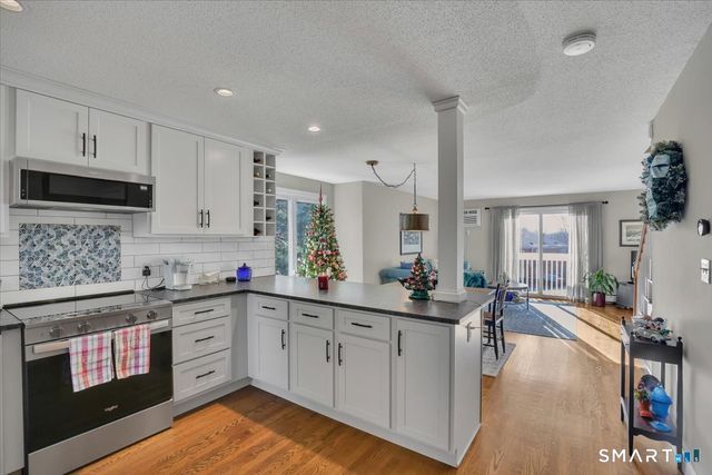 1001 Old Colony Road APT 4-1, Meriden, CT 06451