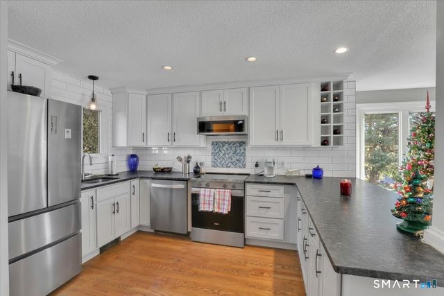 1001 Old Colony Road APT 4-1, Meriden, CT 06451