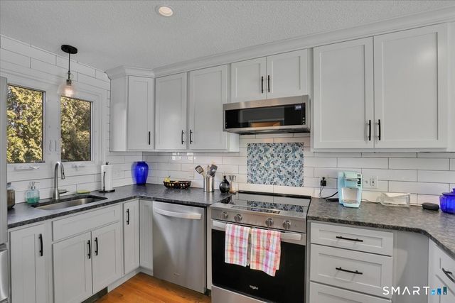 1001 Old Colony Road APT 4-1, Meriden, CT 06451