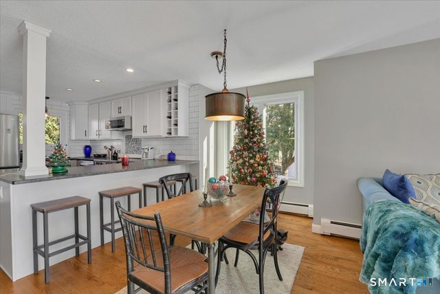 1001 Old Colony Road APT 4-1, Meriden, CT 06451