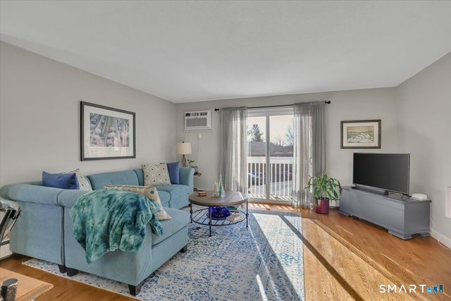 1001 Old Colony Road APT 4-1, Meriden, CT 06451