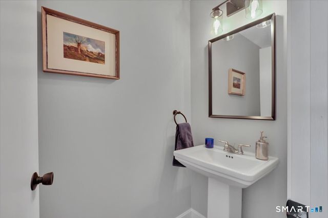 1001 Old Colony Road APT 4-1, Meriden, CT 06451