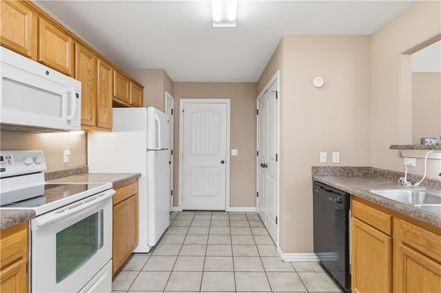 900 Churchill Court, Gentry, AR 72734