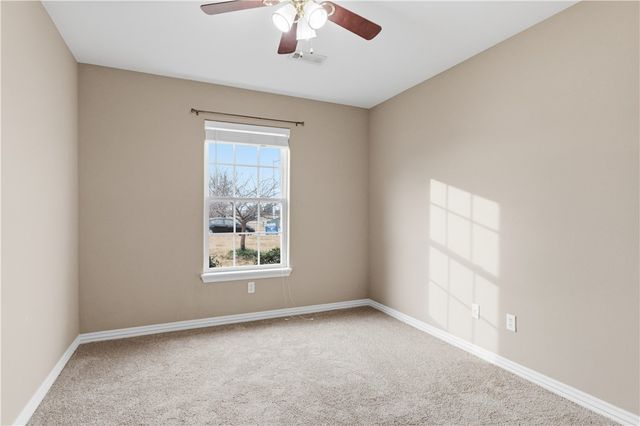 900 Churchill Court, Gentry, AR 72734