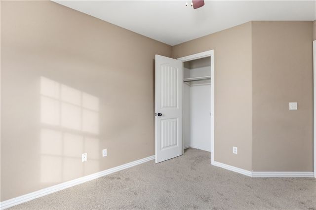 900 Churchill Court, Gentry, AR 72734