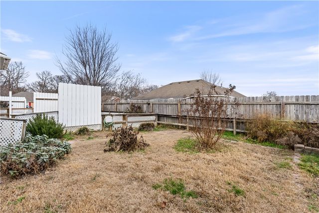 900 Churchill Court, Gentry, AR 72734