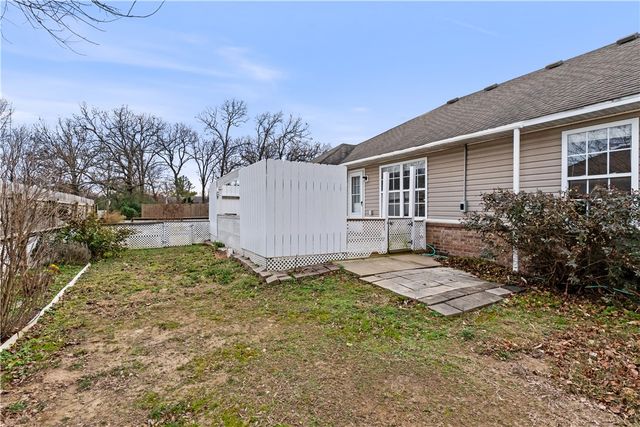 900 Churchill Court, Gentry, AR 72734