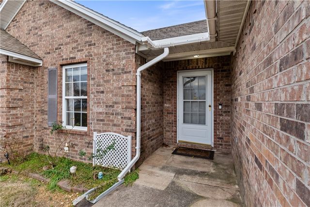 900 Churchill Court, Gentry, AR 72734