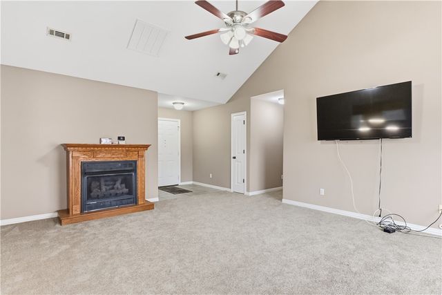 900 Churchill Court, Gentry, AR 72734