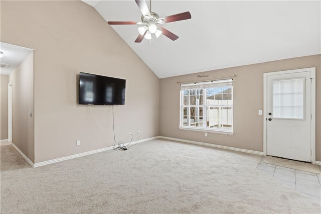 900 Churchill Court, Gentry, AR 72734