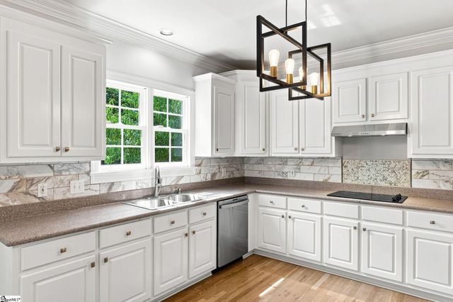 305 Trotters Field Way, Simpsonville, SC 29681